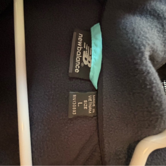 New Balance Fleece - Picture 2 of 2